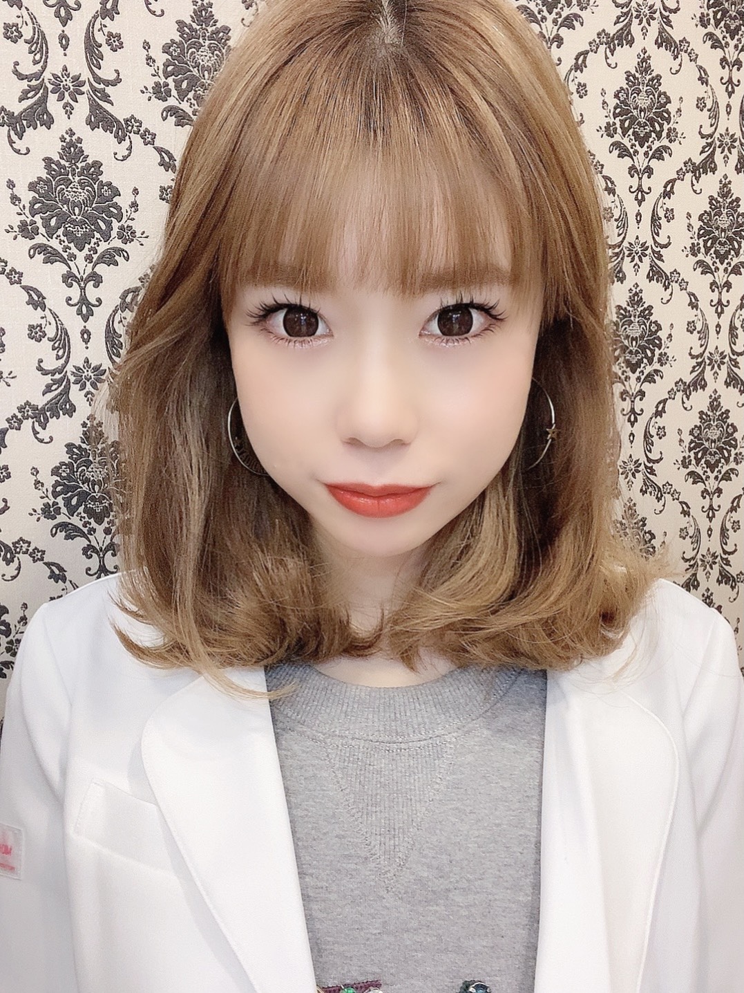 代表歯科医師 岡本 恵衣